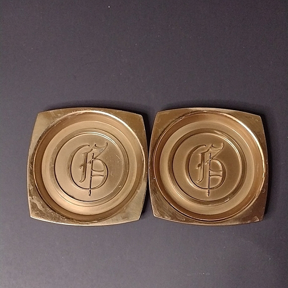 Vintage Hyde Park Brass Square Coaster Set of 8 Embossed Letter G - Picture 4 of 7
